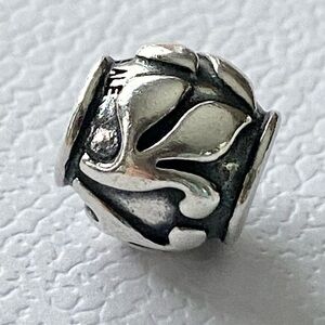 Authentic Pandora Silver Friendly Florets Charm ~ Retired